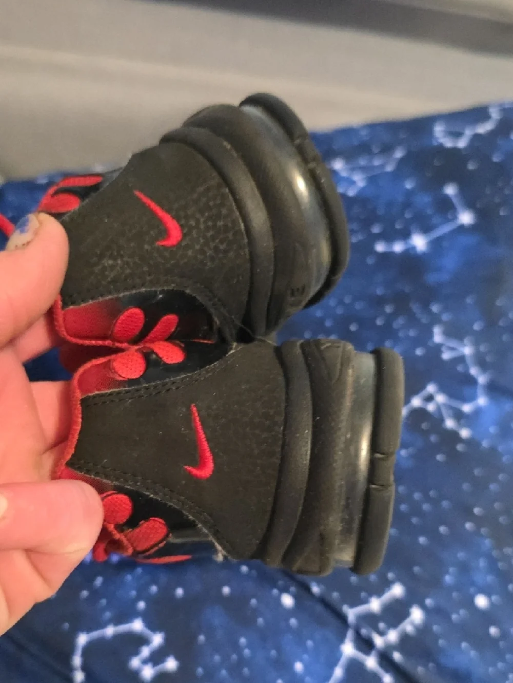 Nike AirMax Kids Red and Black Low-Top Sneakers